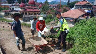 Pengecoran Lahan Parkir di Pasar Koto Baru Selesai Dikerjakan