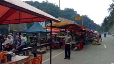 4 Juli, Kelok Sambilan Bersih dari PKL