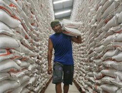 40.566 Ton Bantuan Beras Disiapkan untuk Warga Kota Padang