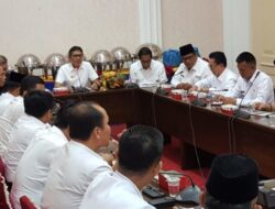 Atasi Pecah Kongsi, Gubernur Kumpulkan Kepala Daerah dan Wakilnya