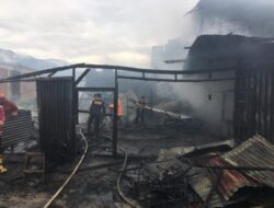 Kebakaran di Parit Putuik, 4 Kedai Semi Permanen Terbakar