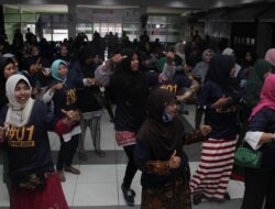 Mak-mak Santiang Kota Solok Dukung Jokowi- Amin