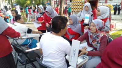 Ribuan Perawat Tumpah ke Jalan Layani Warga Kota Padang