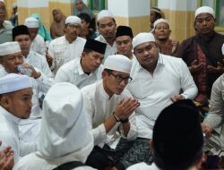 Sandiaga Uno Hadiri Haul Guru Sekumpul