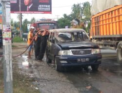 Usai Isi BBM, Toyota Kijang LGX Terbakar di Depan SPBU Kotobaru