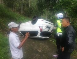 Nyanyian Celaka dari Kelok Sikumbang