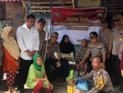 Kakor Binmas Baharkam Polri Adakan Bakti Sosial di Padang