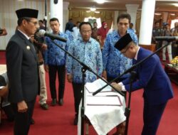 Bagi Pejabat yang Bermain-main Akan Diganti