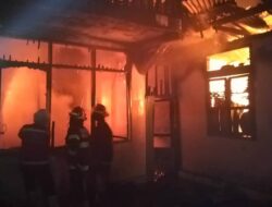 Dua Rumah di Lubuk Lintah Terbakar