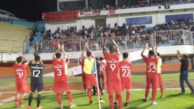 Kemenangan Semen Padang Dirampas Wasit