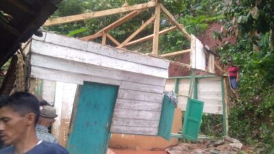 Longsor Landa Tiga Kecamatan di Sawahlunto