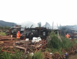Bangunan Kayu Tempat Usaha Tahu Ludes Terbakar
