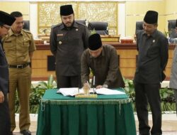 PENGABDIAN TINGGAL SEMINGGU; DPRD Padang Panjang Sidang Secara Marathon