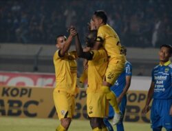 Semen Padang Curi Poin di Bandung, Weliansyah Bahagia