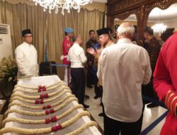 Nasrul Abit Melayat ke Rumah Duka BJ Habibie