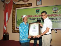 Pemprov Serahkan Penghargaan Lingkungan Hidup Tingkat Provinsi