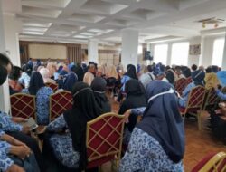 Tuntut Kenaikan Jasa Pelayanan, Ratusan Perawat Demo
