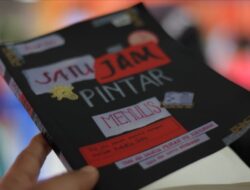 Ini Alasan Buku Satu Jam Pintar Menulis Wajib Dibaca Penulis Pemula