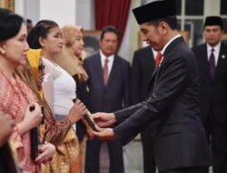 Presiden Jokowi Anugerahkan Gelar Pahlawan Nasional kepada 6 Tokoh