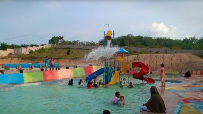 Liburan, Talago Rindu Water Park Ramai Diserbu Pengunjung