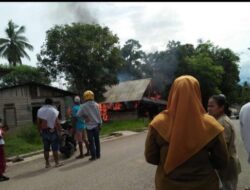Siang Bolong, Rumah Tukang Ojek di Solok Terbakar