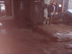 Banjir, Empat Rumah di Bayur Terendam Air Disertai Lumpur