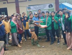 BEM Unitas Antar Bantuan untuk Korban Banjir Bandang Solok Selatan