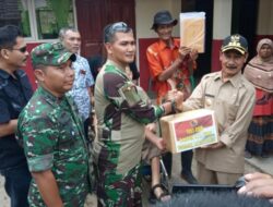Danrem Kunto Arief Salurkan Bantuan ke Solok Selatan