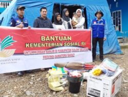 Kemensos RI Salurkan Bantuan Rp1,6 Miliar untuk Korban Banjir Solsel