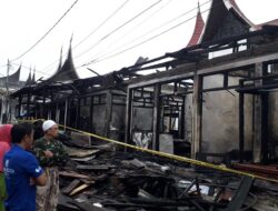 Kebakaran di Padang Panjang, 10 Kios Hangus