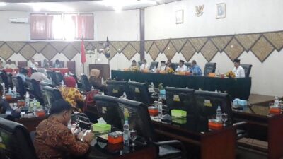 DPRD Tolak Kehadiran Sekda Beri Penjelasan Penas KTNA