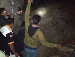 Curah Hujan Tinggi, Rumah Warga Dihantam Longsor