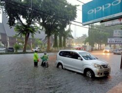 Padang Diguyur Hujan Lebat, Banjir Terjadi di Sejumlah Kawasan