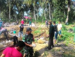 Babinsa Koordinir Pembangunan Rumah Warga Kurang Mampu