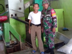 Cegah Tengkulak, Babinsa Cek Beras ke Penggilingan Padi