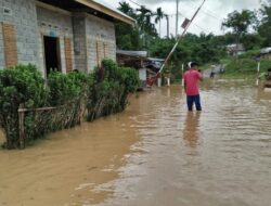 Bupati Minta Masyarakat Dharmasraya Waspadai Banjir dan Longsor