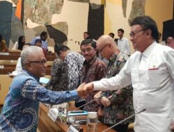 Komisi II DPR Minta Percepat  Pengangkatan Honorer K2