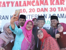 74 ASN Kemenag Agam Terima Satya Lancana Karya Satya dari Presiden
