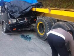 Kecelakaan di By Pass, Penumpang Tewas Usai Pikap Tabrak Truk Parkir
