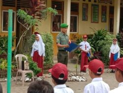 Babinsa Koramil 05/Lubuk Alung jadi Pembina Upacara