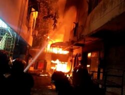 Kawasan Pasar Raya Padang Terbakar, Enam Bangunan Hangus