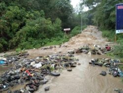 Banjir dan Longsor Tutup Akses Alahan Panjang -Talang Babungo