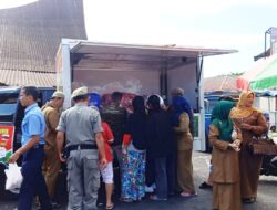 Operasi Pasar di Lubuk Basung, Bawang Putih Dijual Rp32 Ribu per Kilogram