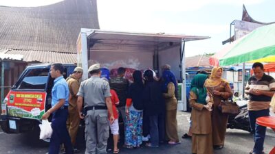 Operasi Pasar di Lubuk Basung, Bawang Putih Dijual Rp32 Ribu per Kilogram