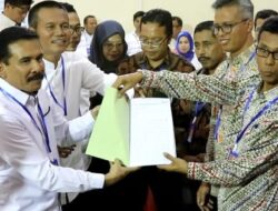 Fakhrizal-Genius Umar Mendaftar ke KPU Sumbar 