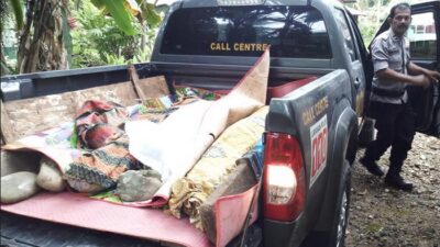 Polsek dan Puskesmas Tanjung Mutiara bantu Pindahkan Kuburan