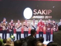 Bupati Agam Terima Penghargaan SAKIP 2019