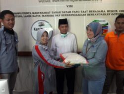 Bank Nagari Syariah Batusangkar Peduli Tenaga Honorer Kankemenag