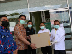 Bukan Aksi Politik, Mulyadi Antarkan APD ke Padang Pariaman