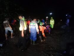Dihondoh Hujan, Banda Kalumpang Agam Longsor